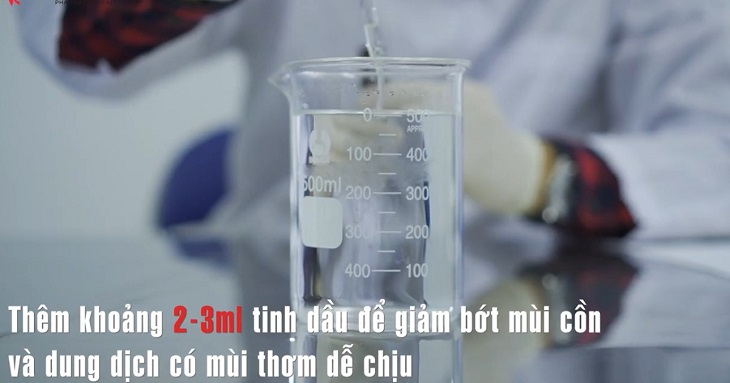 Hướng dẫn cách tự pha nước rửa tay khô theo WHO từ cồn y tế 6