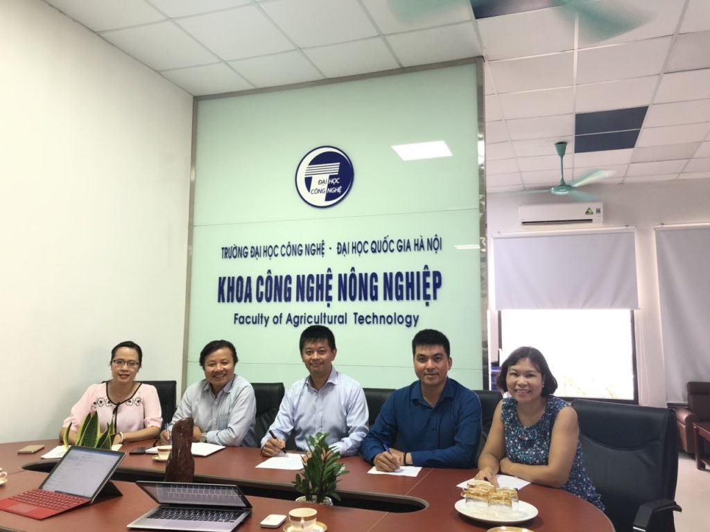 Khoa Công nghệ Nông nghiệp, Trường Đại học Công nghệ ký biên bản ghi nhớ hợp tác với Công ty TNHH Yamabunn (Nhật Bản)