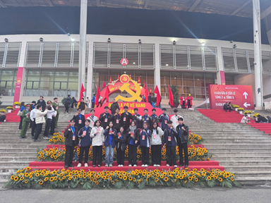 🇻🇳 TUỔI TRẺ KHOA CÔNG NGHỆ NÔNG NGHIỆP VINH DỰ CÓ MẶT TẠI CHƯƠNG TRÌNH “DƯỚI LÁ CỜ VẺ VANG CỦA ĐẢNG” 🇻🇳