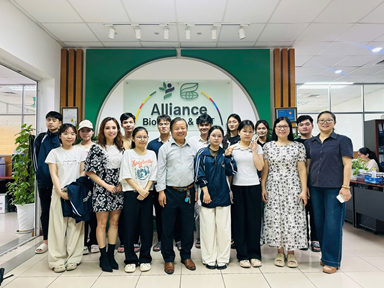 SINH VIÊN KHOA CÔNG NGHỆ NÔNG NGHIỆP THĂM QUAN VÀ TRAO ĐỔI TẠI VĂN PHÒNG CIAT