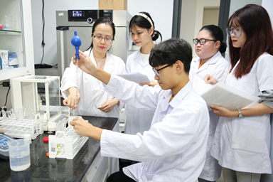 Trường Đại học Công nghệ - ĐHQGHN Chính thức tuyển sinh ngành Công nghệ Sinh học kết hợp AI & Khoa học Dữ liệu!