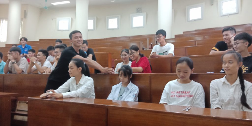 Giao lưu giữa tân sinh viên ngành Công nghệ Nông nghiệp với Khoa và nhà tuyển dụng 14