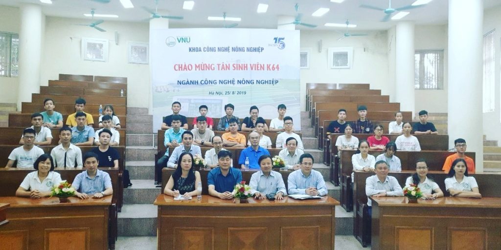 Giao lưu giữa tân sinh viên ngành Công nghệ Nông nghiệp với Khoa và nhà tuyển dụng 15