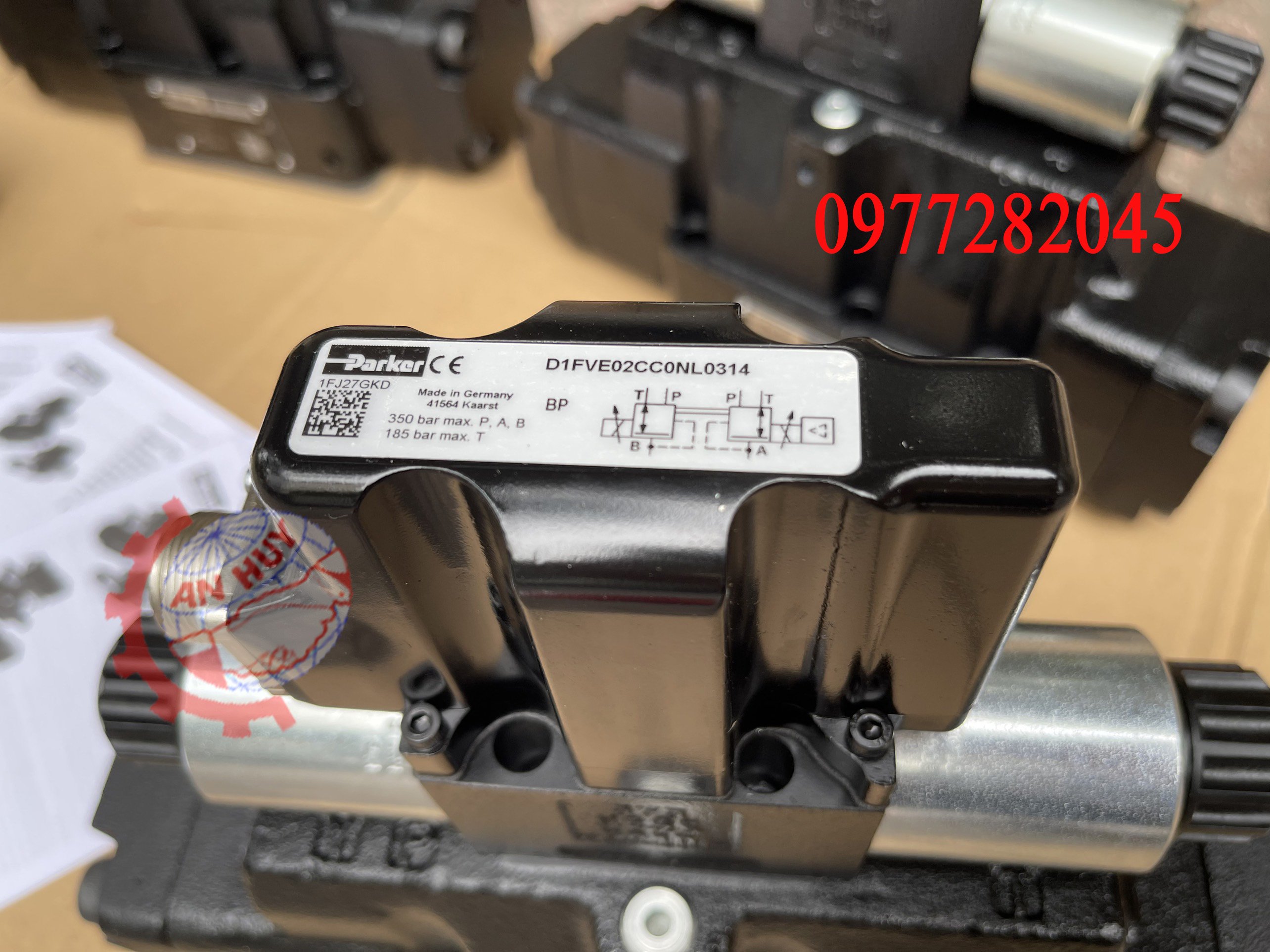 van-parker-D1FVE02CC0NL0314
