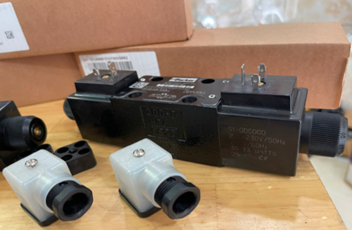 Van điều khiển điện AH-D1VW002CNTWXG562 Parker chính hãng, giá tốt