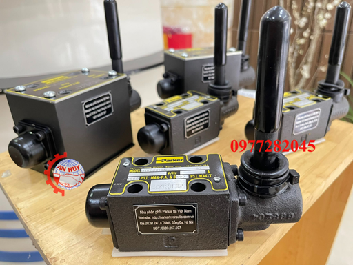 van-gat-tay-Parker-D1VL081CN-1.jpg
