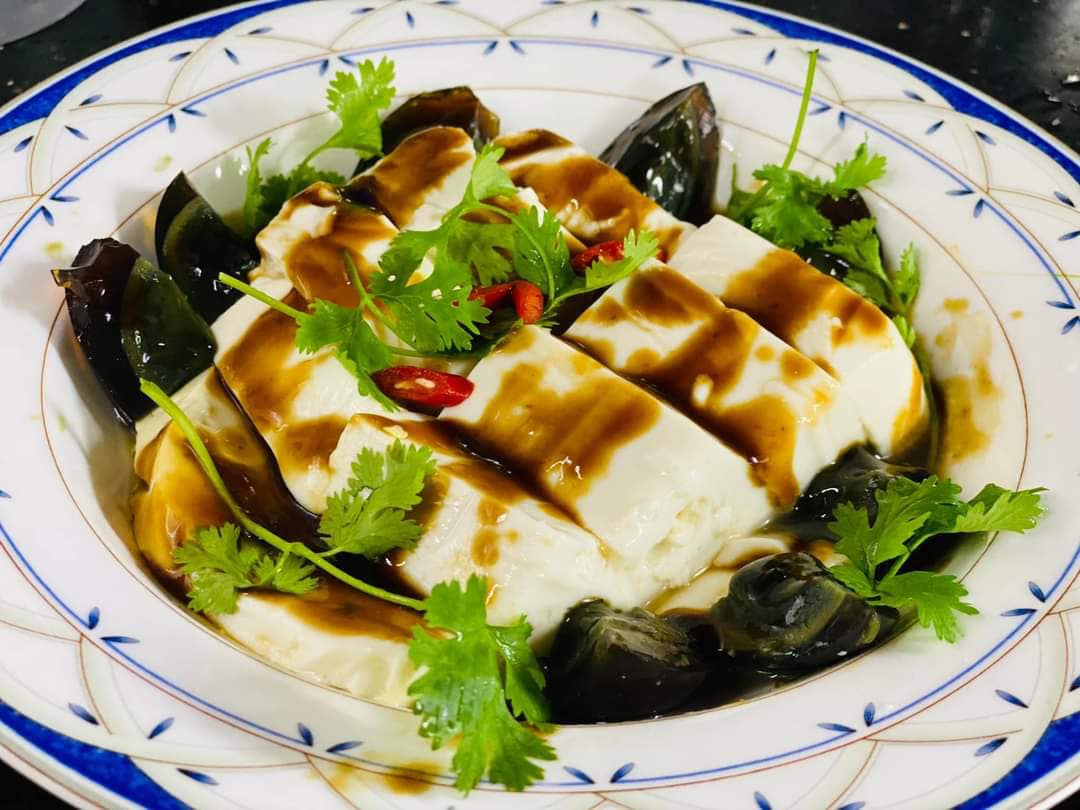 Đậu hũ non sốt trứng bắc thảo