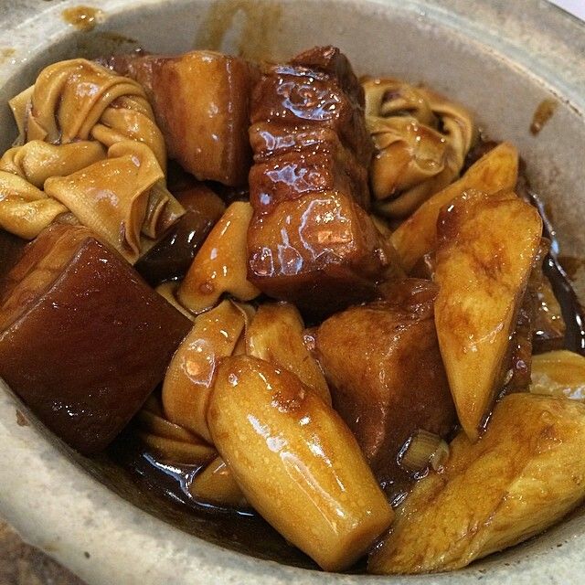Váng đậu lụa kho thịt 