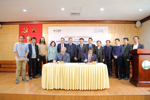 VNU and CIAT: Cooperation in high-tech Agriculture